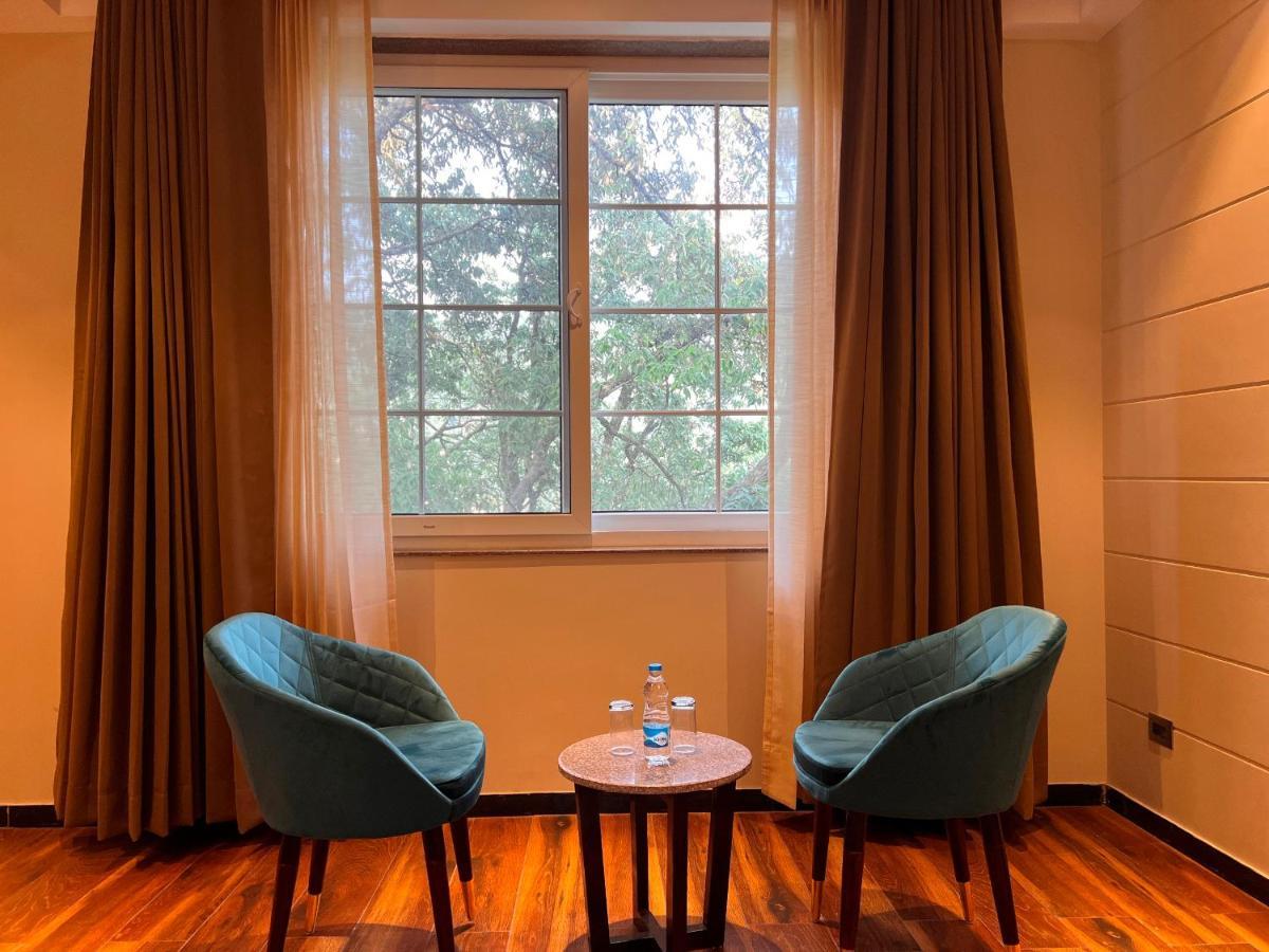 Hotel La Eden Mussoorie Kültér fotó